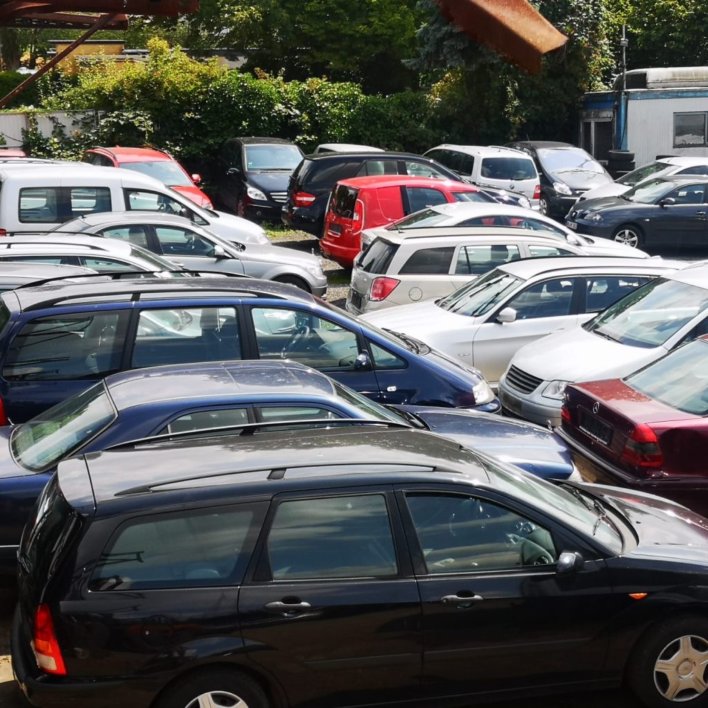 Möchten Sie Ihr defektes Auto verkaufen? Profitieren Sie von unserem Service mit schneller Bewertung, kostenloser Abholung an Ihrem Standort und sofortiger Bezahlung. Verkaufen Sie Ihr Auto stressfrei und unkompliziert. Kontaktieren Sie uns für eine kostenlose Bewertung und erleben Sie einen reibungslosen Verkaufsprozess!"